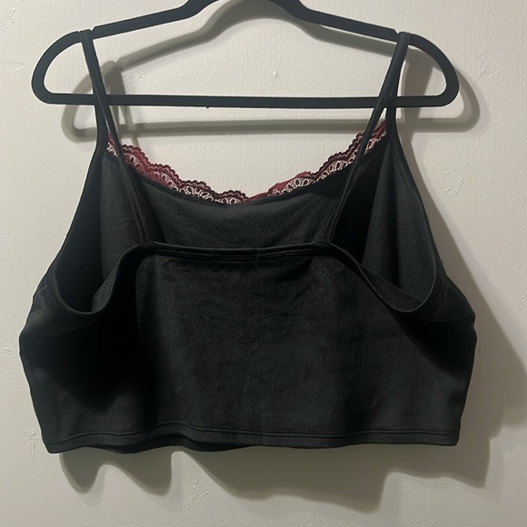 EUC Hot Topic Cosmic Aura Bat Skeleton Velvet Pajama Set - Picture 4 of 8